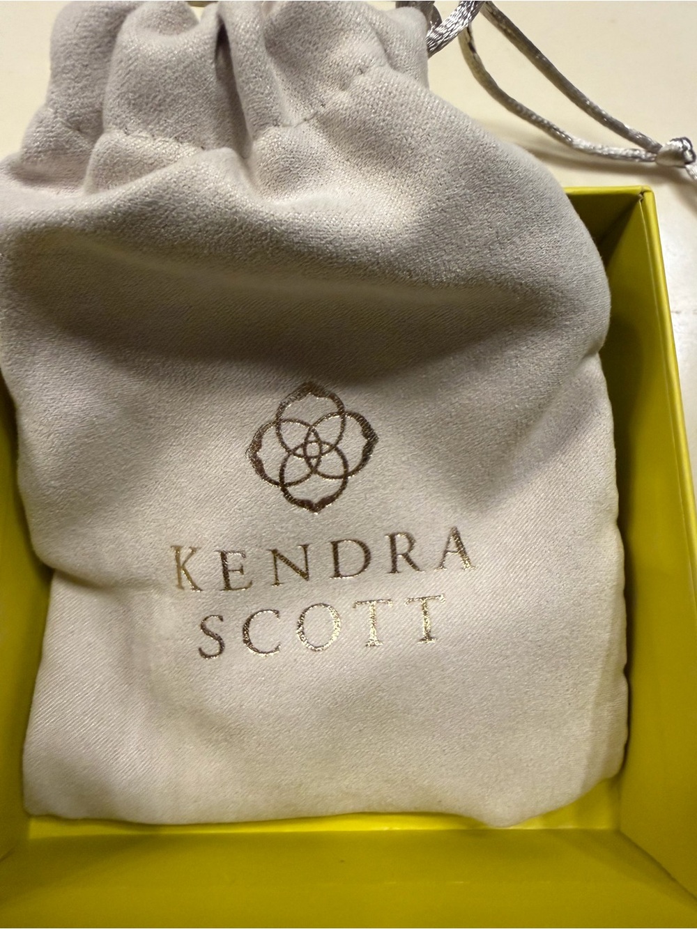 Kendra Scott Livy Huggie Earrings - Picture 4 of 8